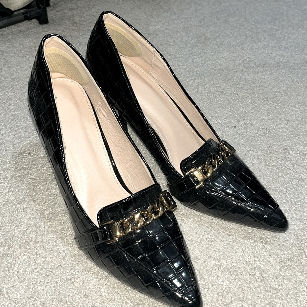 Business casual heel
